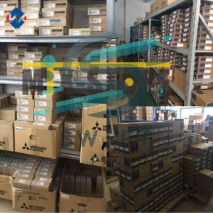 NUEVO 1 PIEZA En Caja MITSUBISHI FR-E740-0.75K-CHT - Imagen 1 de 1