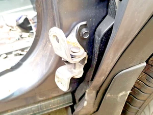 LEXUS NX300H 2014 - 2021 2.5 HYBRID DOOR LOWER HINGE O/S/F - Picture 1 of 2