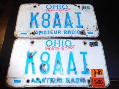 Совпадающая пара номерных знаков Огайо «ЛЮБИТЕЛЬСКОЕ РАДИО». "K8AAI".  "ПОВТОРНЫЙ ВЫПУСК" - Изображение 1 из 4