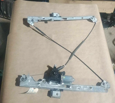 1999-2007 GMC SIERRA 1500 RIGHT 00-06 TAHOE POWER WINDOW REGULATOR OEM - Image 1 of 4
