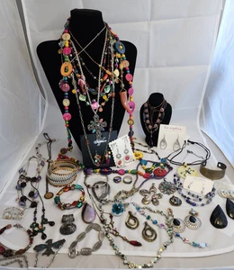 Lot of Costume Jewelry All Wearable Lia Sophia, Xhilaration, Sapphire, Nine, Etc - Picture 1 of 15
