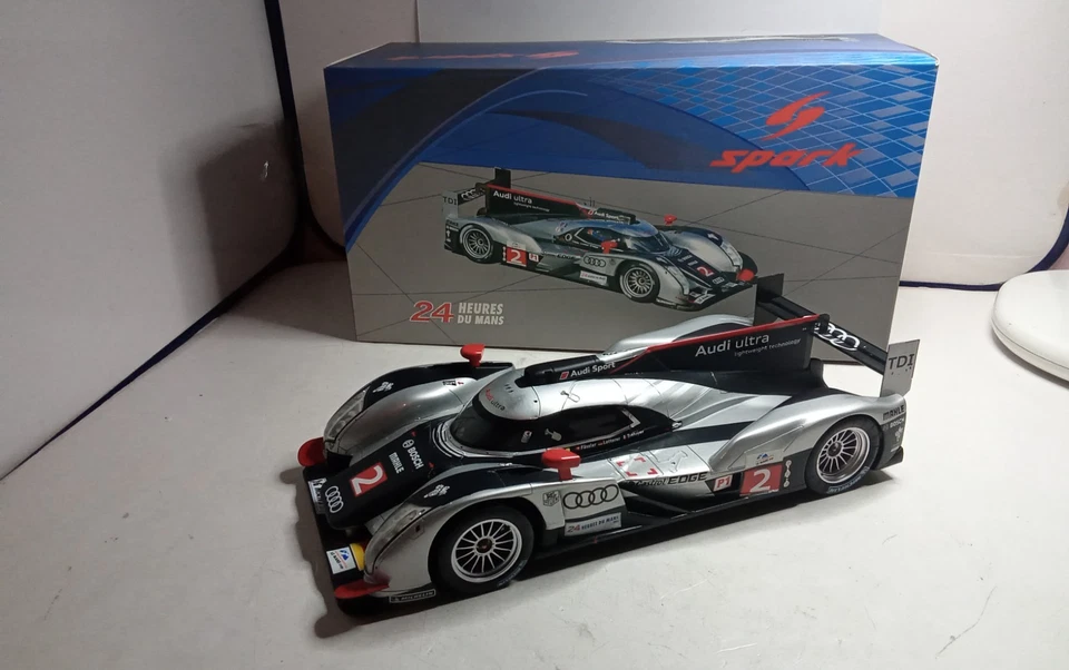 SPARK 1/18 AUDI R18 TDI  #2 WINNER LM 2011 18LM11 DÉFAUTS VOIR TEXTE TO D10 - Photo 1/4