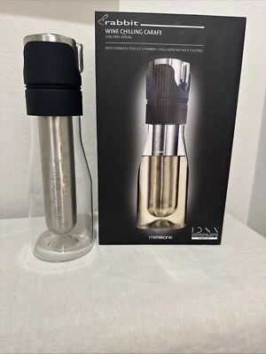 Jarra de cristal sin plomo para enfriar vino de conejo silicona negra y acero inoxidable Foto 1 de 4