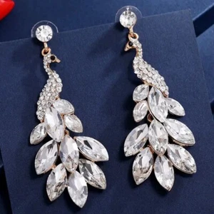 Radiant Peacock Glam Earrings – Feather Your Style with Clear Sparkle! NWT - Picture 1 of 3