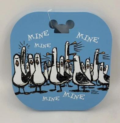 Cojín de asiento de desfile azul claro Finding Nemo “Mine Mine” de los parques de Disney nuevo con etiquetas Foto 1 de 4