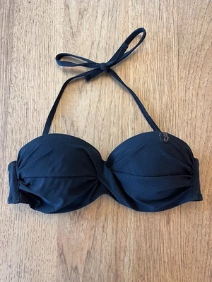 Top de natación de bikini Banana Moon negro con logotipo 36 con aros acolchado sin tirantes delantero torcido Foto 1 de 2