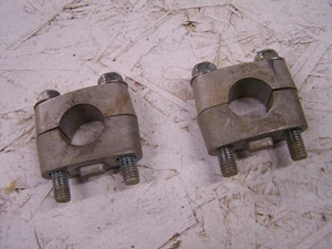 YAMAHA BREEZE OEM HANDLE BAR CLAMPS ( J ) - Picture 1 of 3