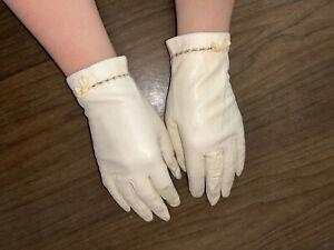 Giselle kid Leather gloves crocheted edge, Grandoe Size7 Soapable  Nylon ￼Lined