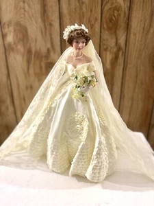Franklin Heirloom The Jacqueline Kennedy In Wedding Dress Porcelain doll - Picture 1 of 14