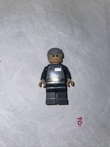 LEGO Star Wars Minifigure Grand Moff Tarkin (Genuine) - Picture 1 of 2