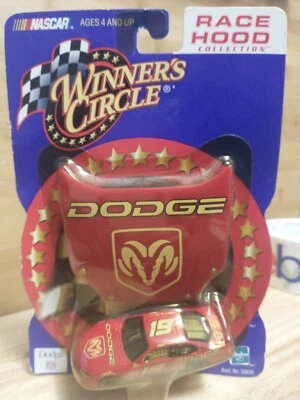 Winners Circle 1/64 NASCAR fundido a presión #19 Casey Atwood Dodge R/T Race Hood 2000 nuevo en paquete Foto 1 de 4