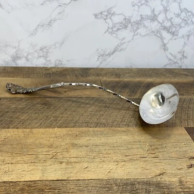 Precioso Raro FB Rogers Plateado Perforador Cucharón Patrón Lirio Foto 1 de 4