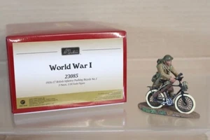 BRITAINS 23085 WWI BRITISH INFANTRY SOLDIER PUSHING BICYCLE 1916 - 17 om - Picture 1 of 7