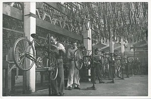ARGENTINE c. 1952 - Manufacture de Vélos   - P 699 - Picture 1 of 2