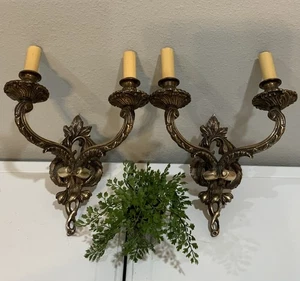 Juego de 2 apliques eléctricos de 2 brazos de latón fundido botánico floral ornamentado de colección - Imagen 1 de 24
