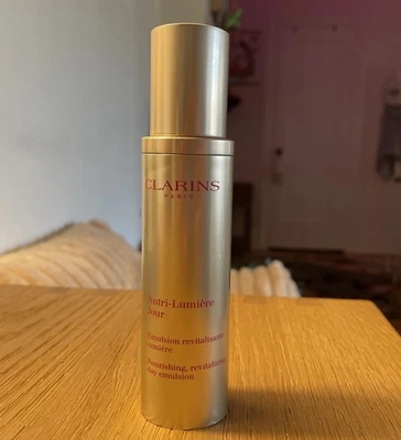 CLARINS Nourishing Revitalizing DAY EMULSION Nutri-Lumiere Jour  1.6oz/50ml - Image 1 of 4