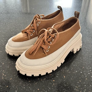 Schultz Krystal Platform Sneakers. Tan. Size 7.5 - Picture 1 of 9