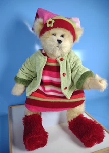 Trade Secret TS Jointed 16 Zoll Plüschbär Stechpalme 2005 mit Kleidung rot grün pink - Bild 1 von 13