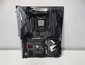 Gigabyte Z370 Aorus Gaming 5, Intel Core i9-9900K, 16GB DDR4-3200 RAM Sin E/S - Imagen 1 de 16