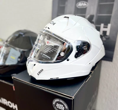 GP814 Casco integrale moto strada Airoh GP 800 White Gloss Taglia XS - ECE2206 - Immagine 1 di 4