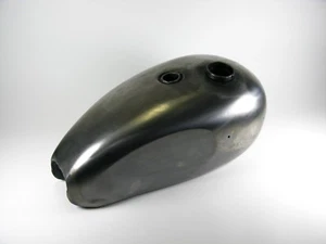 TRIUMPH T140 UNPAINTED BARE FUEL TANK 83-4772 83-7300 - Bild 1 von 1