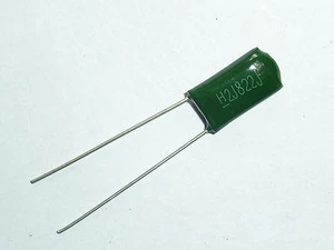100 PIEZAS 630V 0.0082uF 8.2nF 8200pF 2J822J ±5% condensadores de película Mylar radiales - Imagen 1 de 1