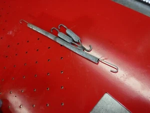 1987 82J YAMAHA EXCELL III snowmobile parts: ALL 3 EXHAUST SPRINGS - Bild 1 von 1