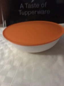 TUPPERWARE Chic Dining *White Outside Orange Inside + Seal* 15 cup Bowl New - Picture 1 of 11