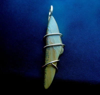 COLGANTE AMULETO ARTE JASPE AMERICANO RESPLANDOR Collar ORO MERLÍN 8 Foto 1 de 3