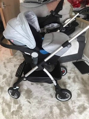 Silver Cross Wayfarer Pram Bundle - Image 1 of 2