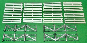 Vintage 1950's Marx Cape Canaveral White x16 & Barbed Wire x4 Fence Sections - Picture 1 of 3