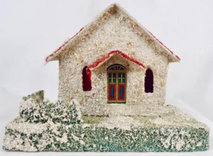 Christmas Putz House White Red Roof Green Sugar Glitter Fence NICE #1227 - Picture 1 of 7