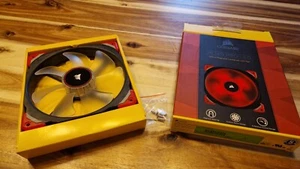 CORSAIR ML140 PRO LED Rot 140mm Premium PWM Lüfter - Bild 1 von 1