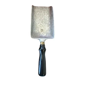 Rare Antique Wagner Ware Aluminum Confectionary Scoop Wood Handle 9" - Picture 1 of 4