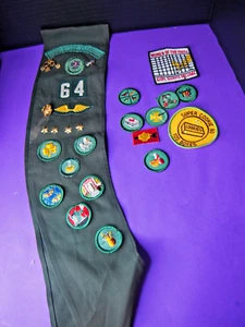Vintage Brownies Girl Scouts Sash With Patches.100 Cookie Sale, Troop #64 - Picture 1 of 4