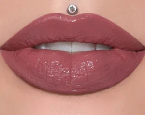 Lucidalabbra Jeffree Star Cosmetics Supreme Gloss a pigmento completo PERDONAMI - Foto 1 di 6