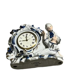 Vintage Blue & White Colonial Porcelain Table Mantel Quartz Clock - Picture 1 of 4