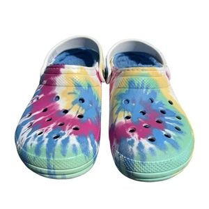 Crocs Mens Size 8 Womens 10 Classic Tie Dye Faux Fur Fleece Lined Slip On Clogs - Picture 1 of 24