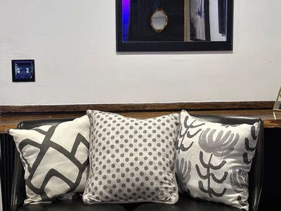 Almohadas decorativas a medida colección blanco y negro Foto 1 de 2