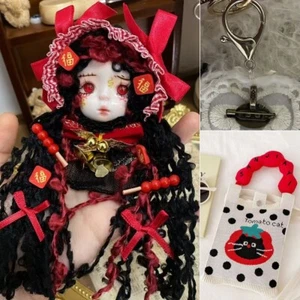 Collezione 100% Fatto a Mano Argilla Bambola Fai da Te Spilla Ciondolo e Borsa a Tracolla Donna Set  - Foto 1 di 5