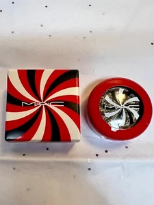NIB MAC Shadeshifter Duochrome EyeShadow RIGHT BEFORE YOUR EYES Holiday Mauve - Picture 1 of 2