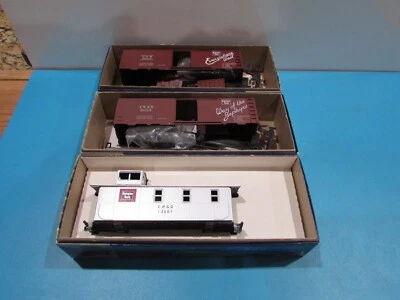 HO Scale Roundhouse (3) Burlington Route Assorted Cars  Lot#1583 - Image 1 of 4