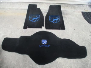 USED CUSTOM HI QUALITY 3-piece embroidered FLOOR MAT SET 1996 Dodge Viper GTS - Bild 1 von 12