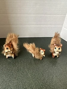 Vtg Napco Japan Squirrel Figurines W/ Faux Fur Tails,  2 W/ Original Stickers - Picture 1 of 9