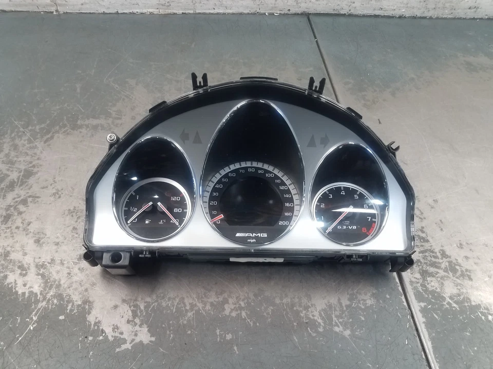 Mercedes Benz AMG C 2009 cuadro calibre 63 #4942 i4 Foto 1 de 4
