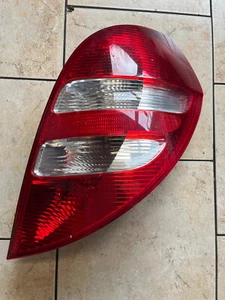 Mercedes-Benz A-Klasse W169 Bj.06 Rücklicht Rückleuchte A1698200464 rechts - Bild 1 von 5