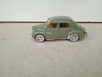 MODELLINO AUTO SOLIDO *RENAULT 4 CV * Verde - 1954 - SCALA 1/43 - Immagine 1 di 4