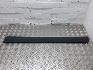 Kia Sorento XM MK2 RIGHT FRONT LOWER DOOR MOULDING 877242P000 2011 - Picture 1 of 12