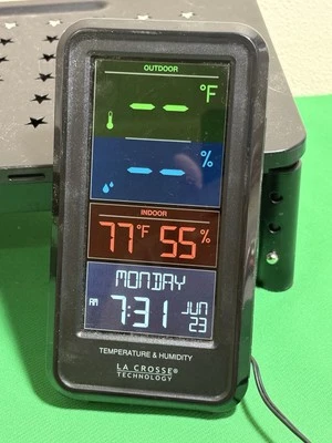 La Crosse Technology Temperature Humidity Monitor Weather Station S82967 Works - Image 1 of 3