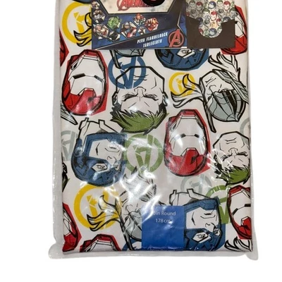 Mantel redondo Marvel Superhéroes - rojo, azul, verde Foto 1 de 4